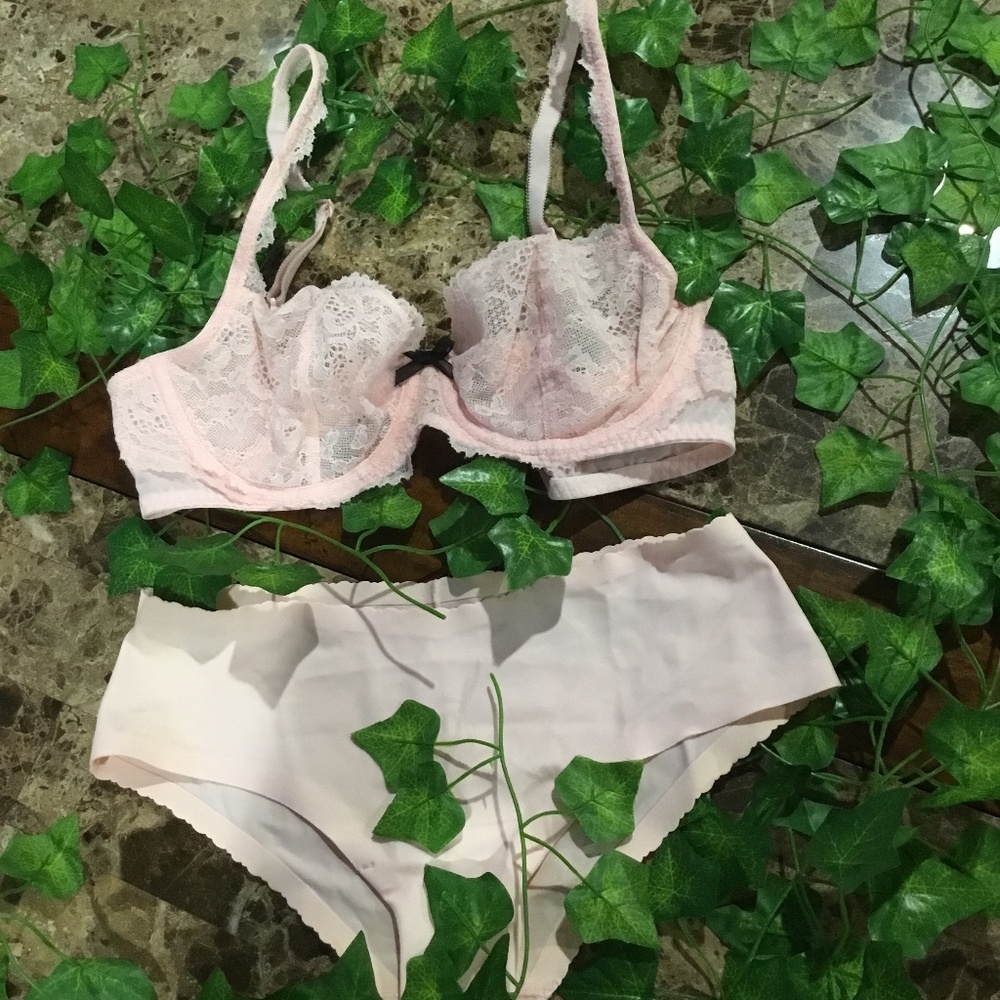 Bra + panties = set